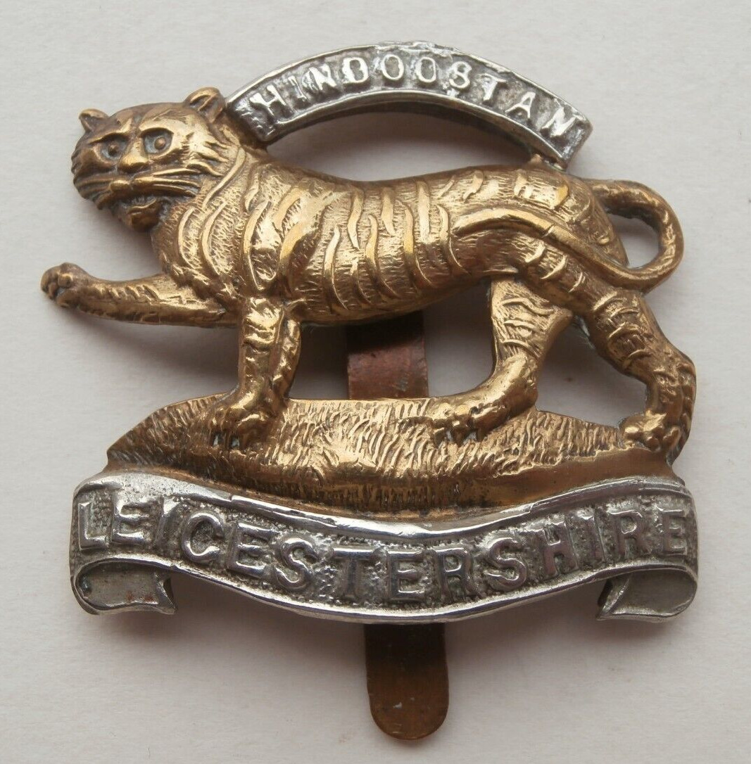 Original WW1 British Army Leicestershire Regiment Leicester Cap Badge
