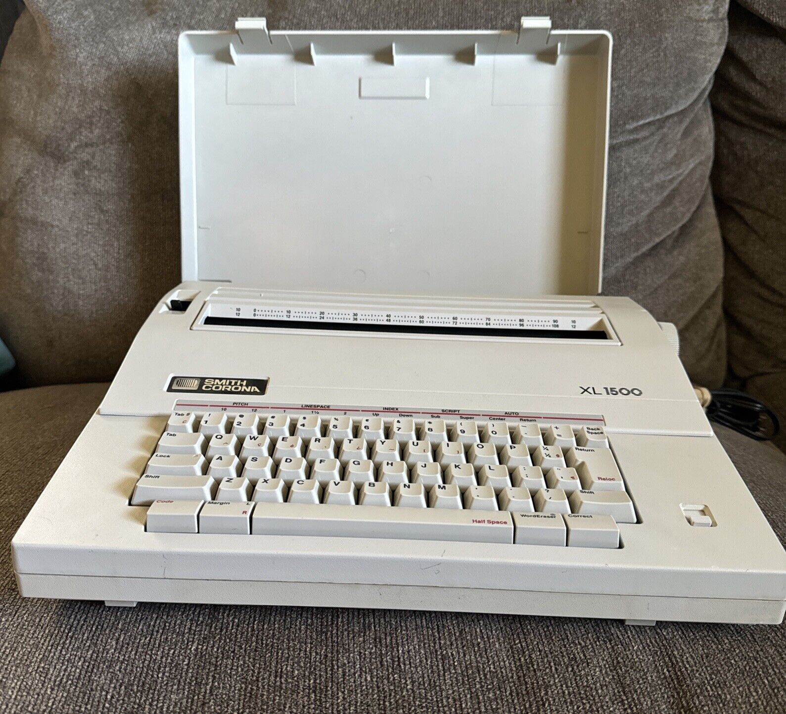 Vintage Smith Corona XL1500 Portable Electric Typewriter - Tested with Cover