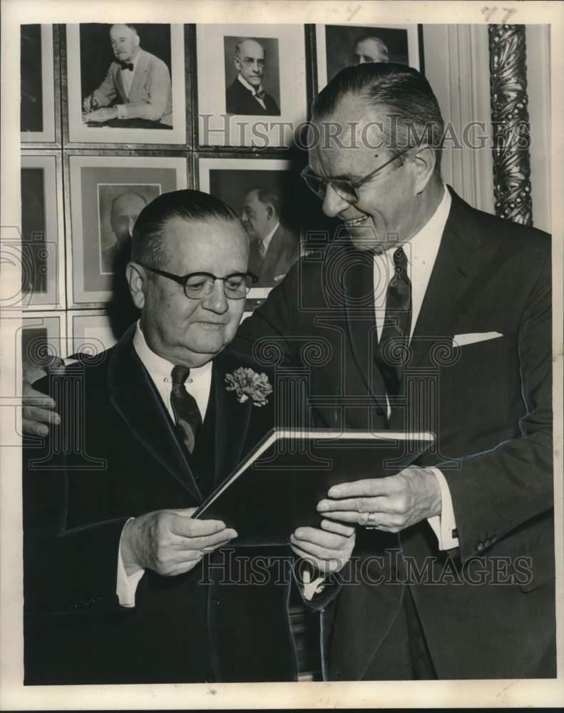 1961 Press Photo George W. Owen honored by Wallace M. Davis of Hibernia Bank