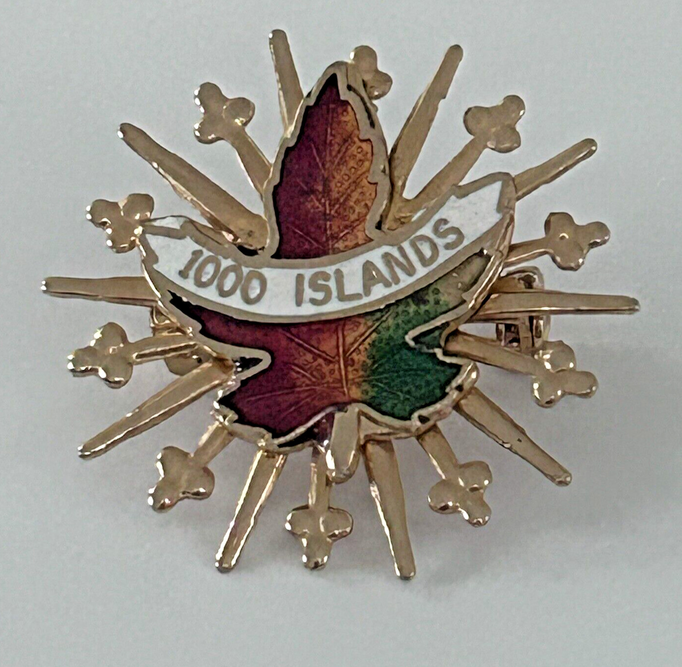 Vintage 1000 Islands Ontario Canada Leaf Travel Souvenir Pin