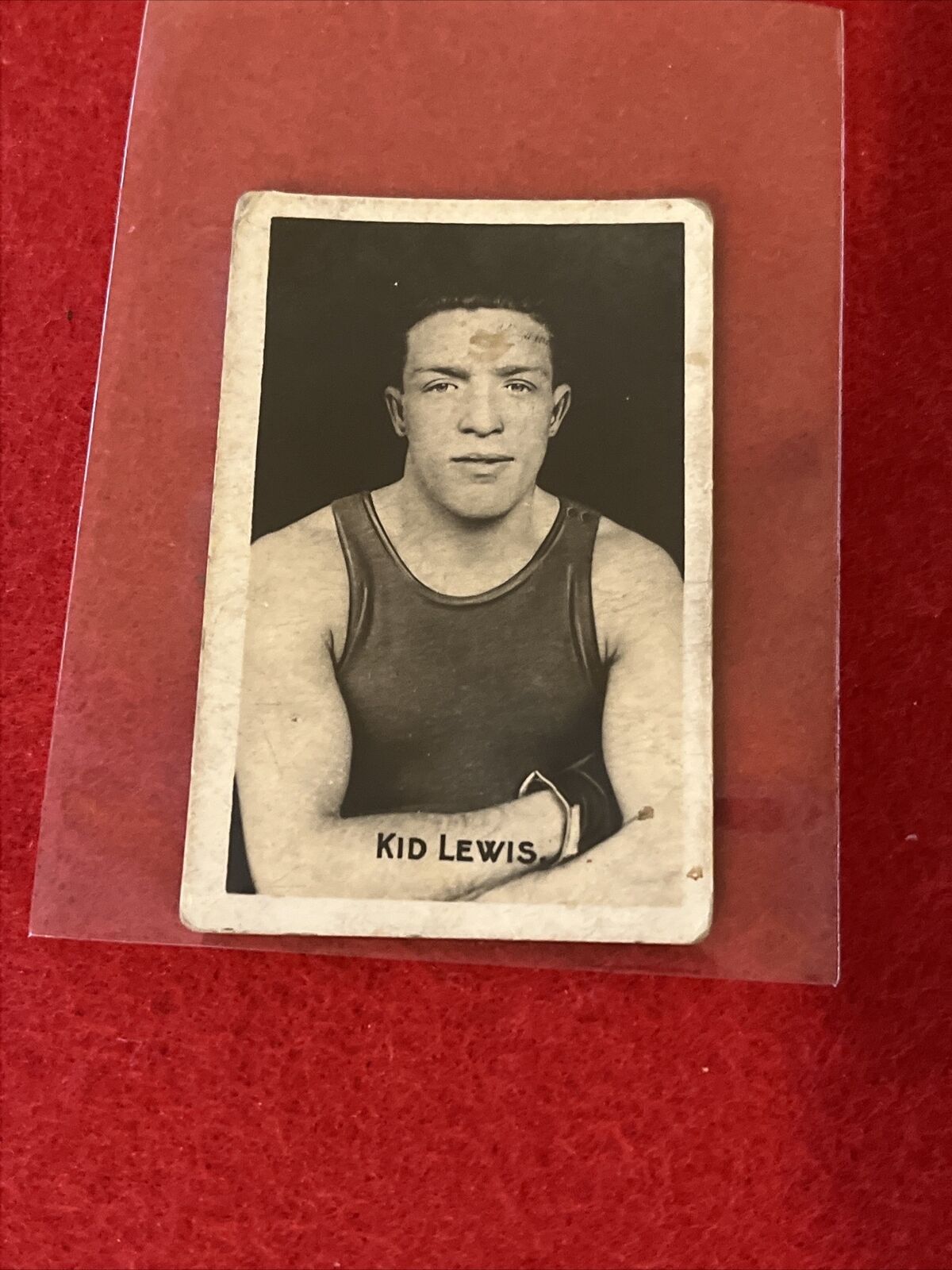 1922 - 1923 Sporting Champions KID LEWIS (Middle Weight Champion) #10. F Cond
