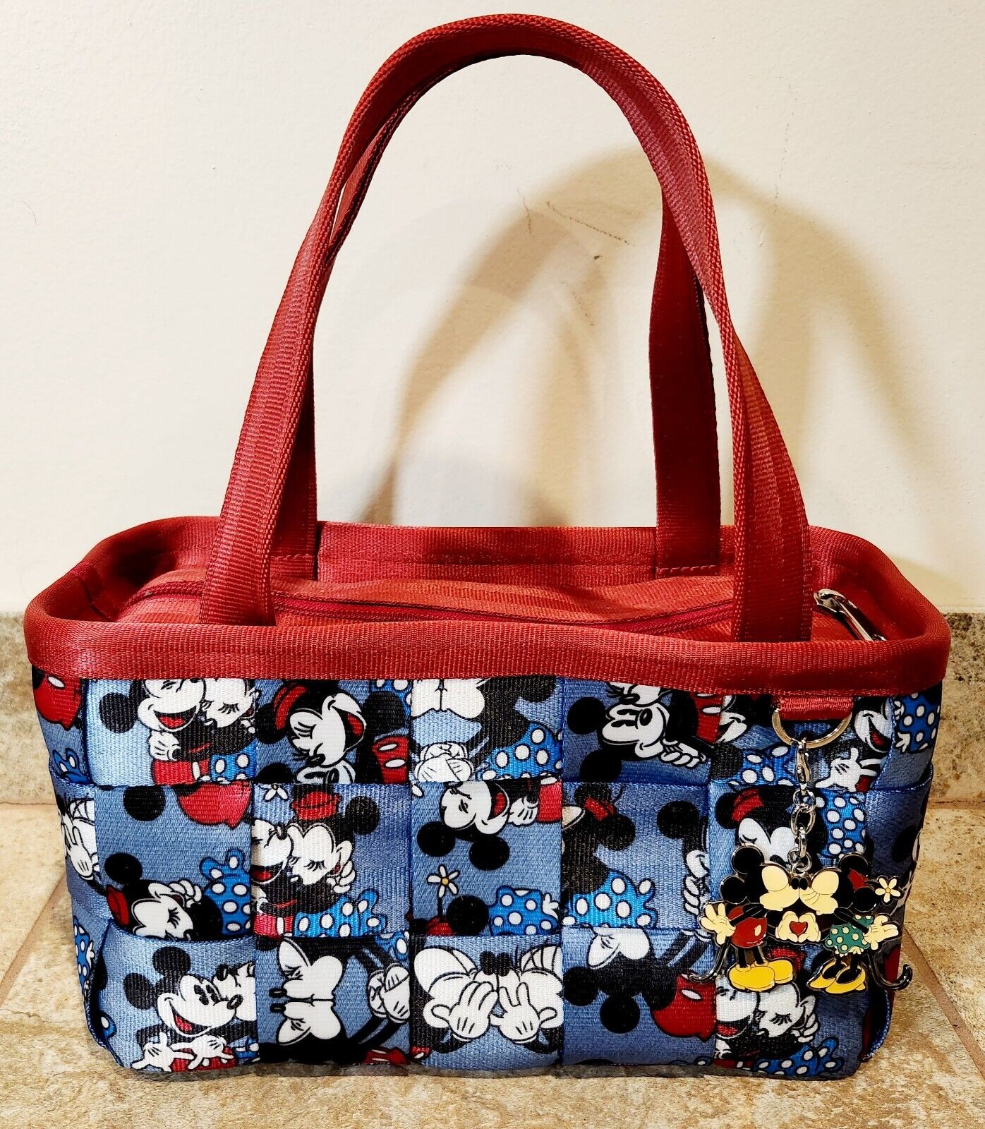 Harveys | Disney Mickey Loves Minnie Top Handle Woven Nylon Seatbelt Bag | MINT