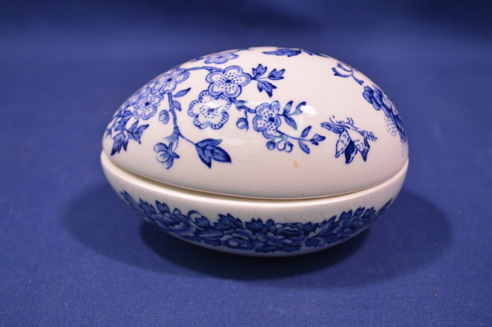 Vintage Masons England Collectible Egg,Blue Floral Trinket Dish,Beautifully Made