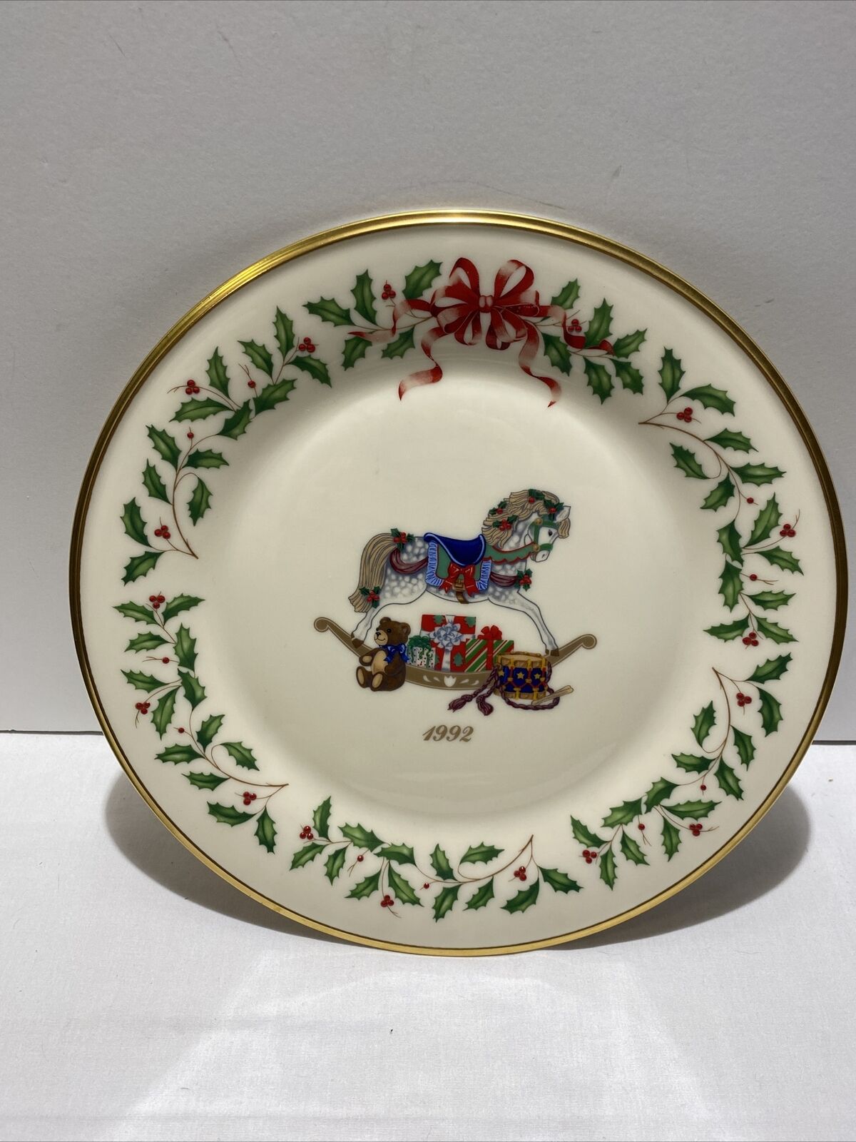 Lenox 1992 The Annual Holiday Collector's Plate