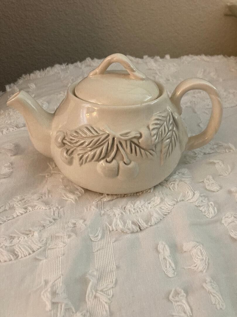 Teapot, Panware Teapot Vintage Cream Colored 5x5\