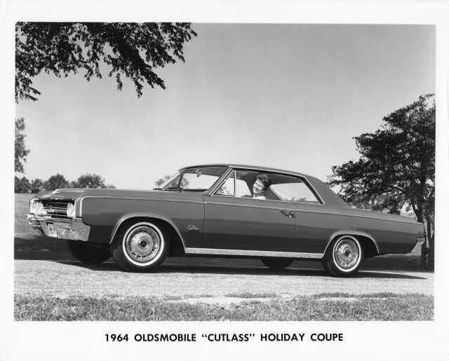 1964 Oldsmobile Cutlass Holiday Coupe Press Photo and Release 0077