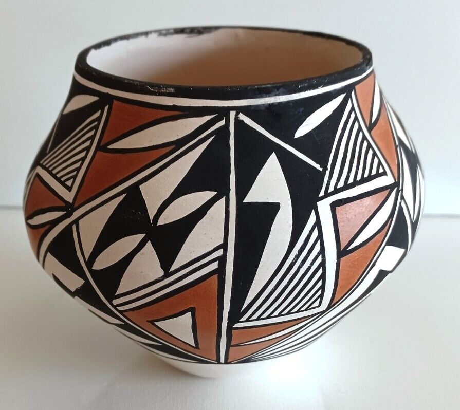 Vintage Native American Classic Acoma Pueblo Polychrome Pottery Vase