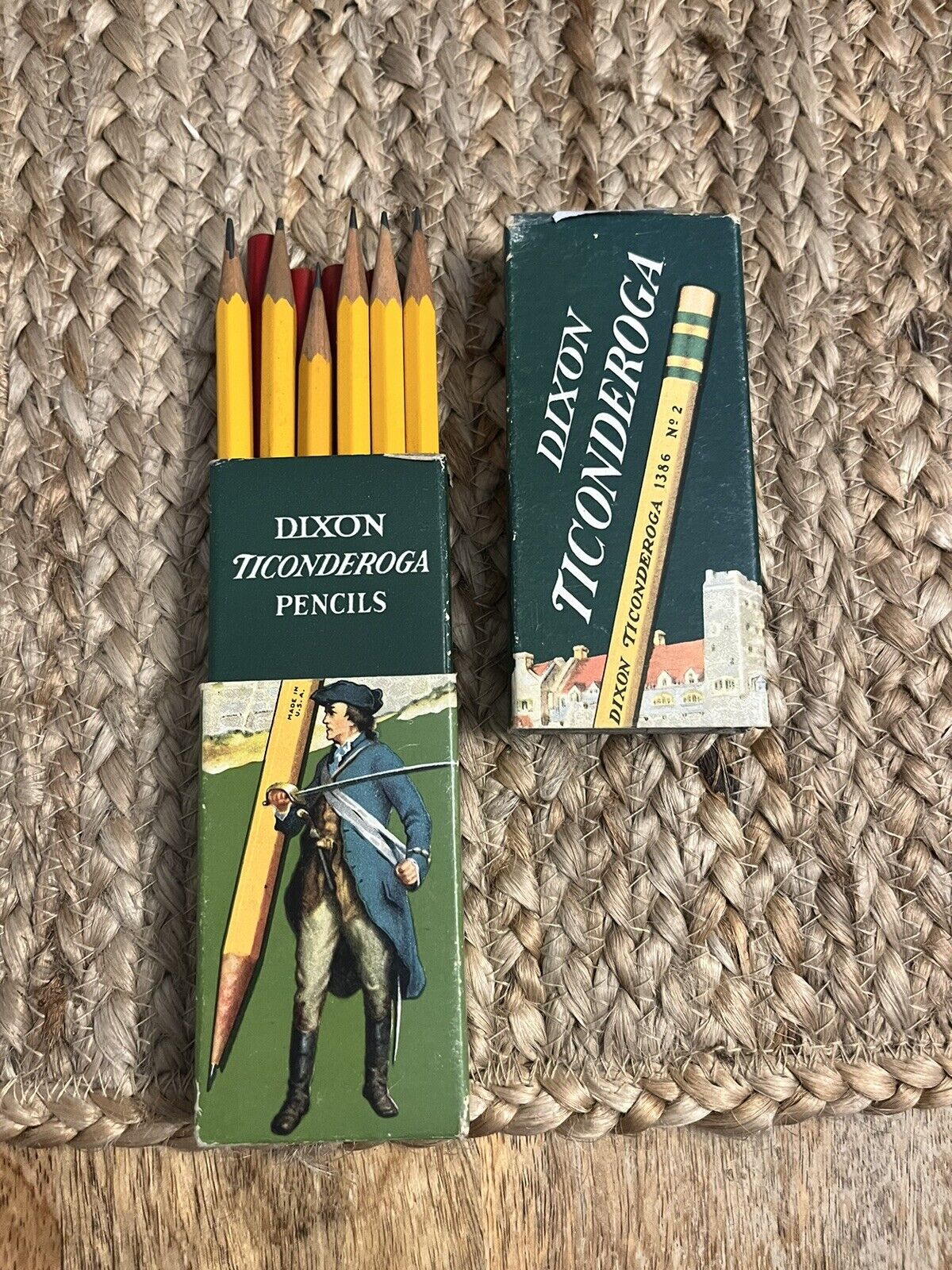 Vintage Dixon Ticonderoga Pencil- 8 Of 12 1386 No.3 One Dozen Pre WII