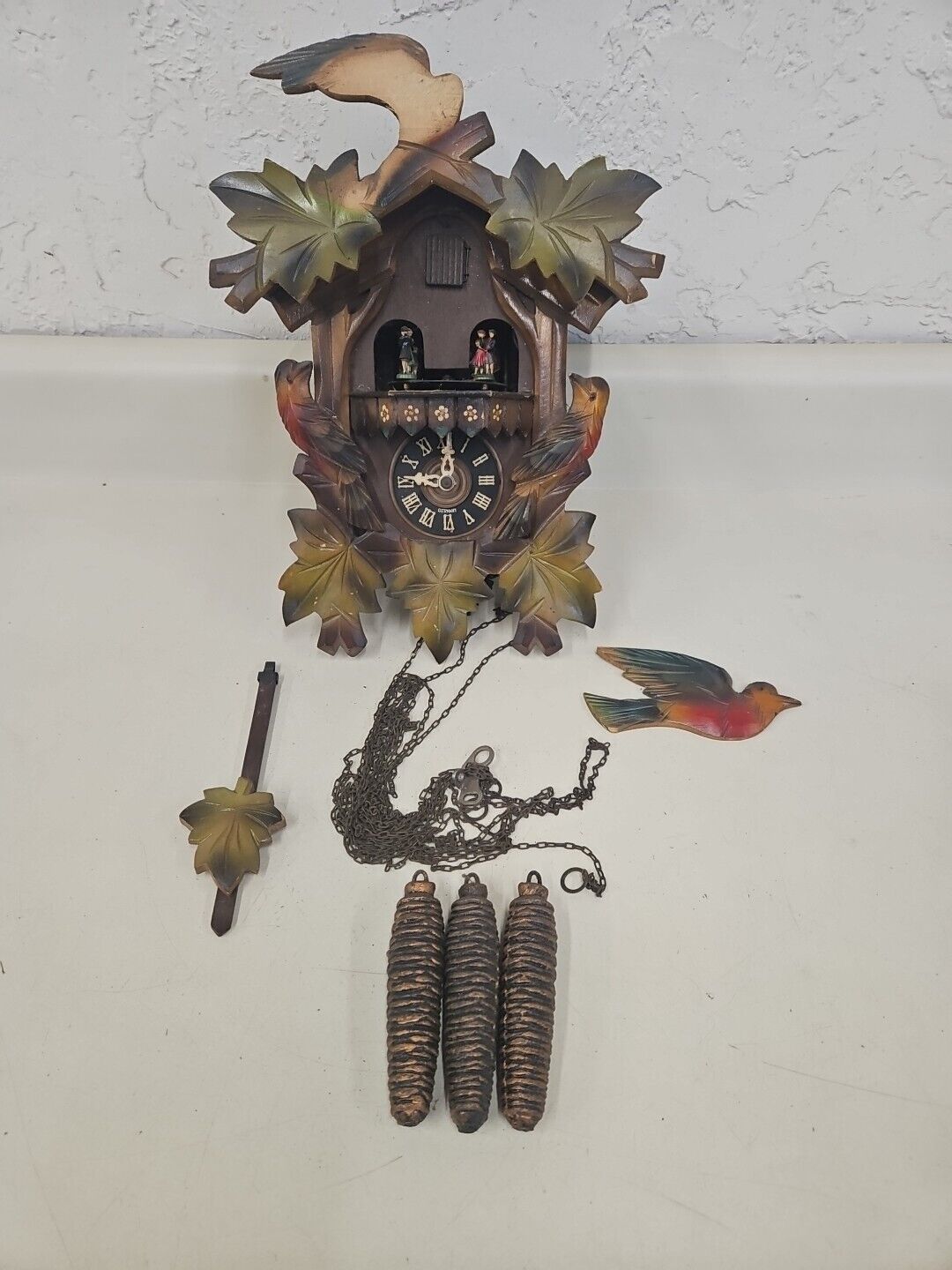 Vintage Cuckoo Clock Birds And Dancers. GB5