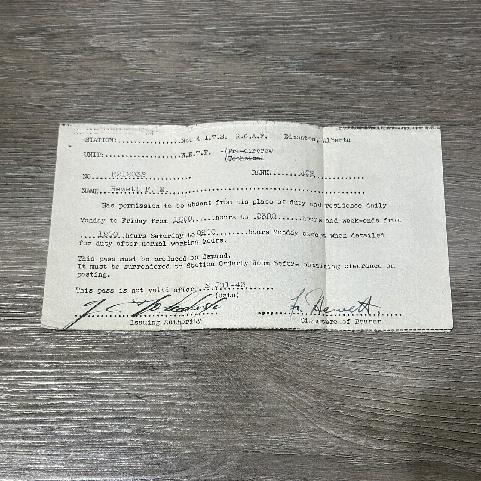 Ww2 No. 4 RCAF Station Edmonton Alberta Off Base Pass Flying Officer