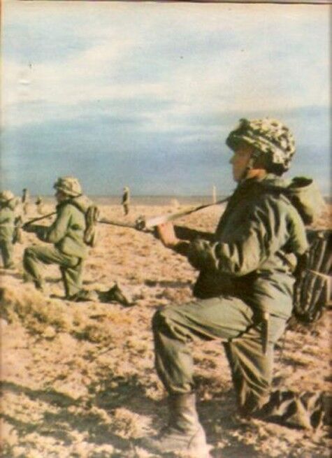 FALKLAND ISLANDS MALVINAS WAR RARE Magazine Argentina MAY 1982
