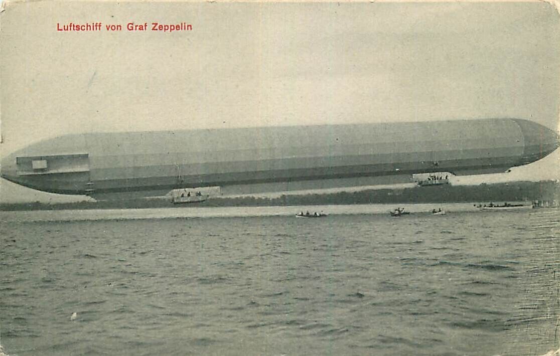Postcard Luftschiff von Graf Zeppelin - Airship