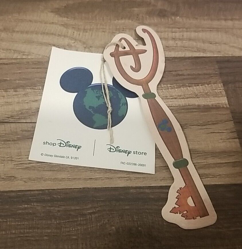 Disney Earth Day Collectible Disney Store Key 2021 USA Exclusive