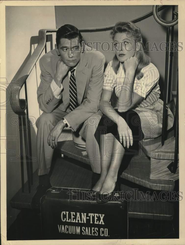 1959 Press Photo Dick York, Actor with Actress - sap64367