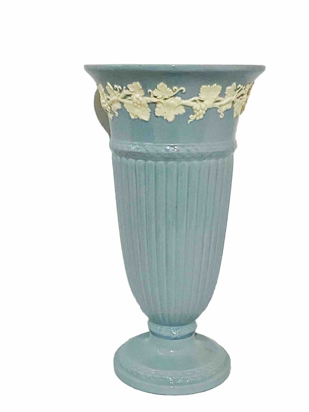 Wedgewood Queens Ware England Cream On Blue Trumpet Vase Etruria Barlaston 11”