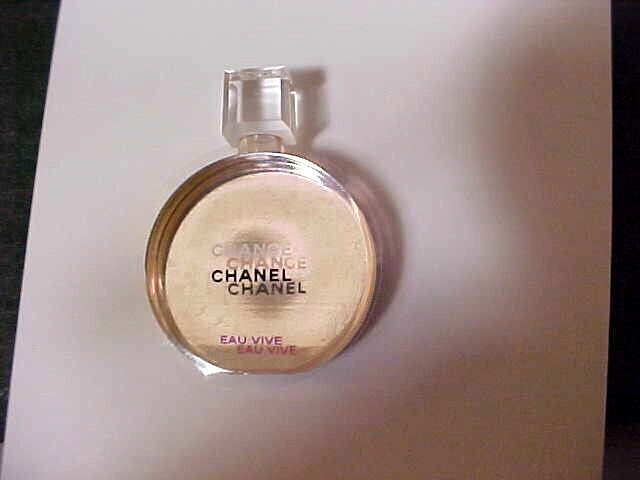 Authentic Chanel Chance Fragrance Eau Vive Mini Plastic Bottle + Magnet NEW