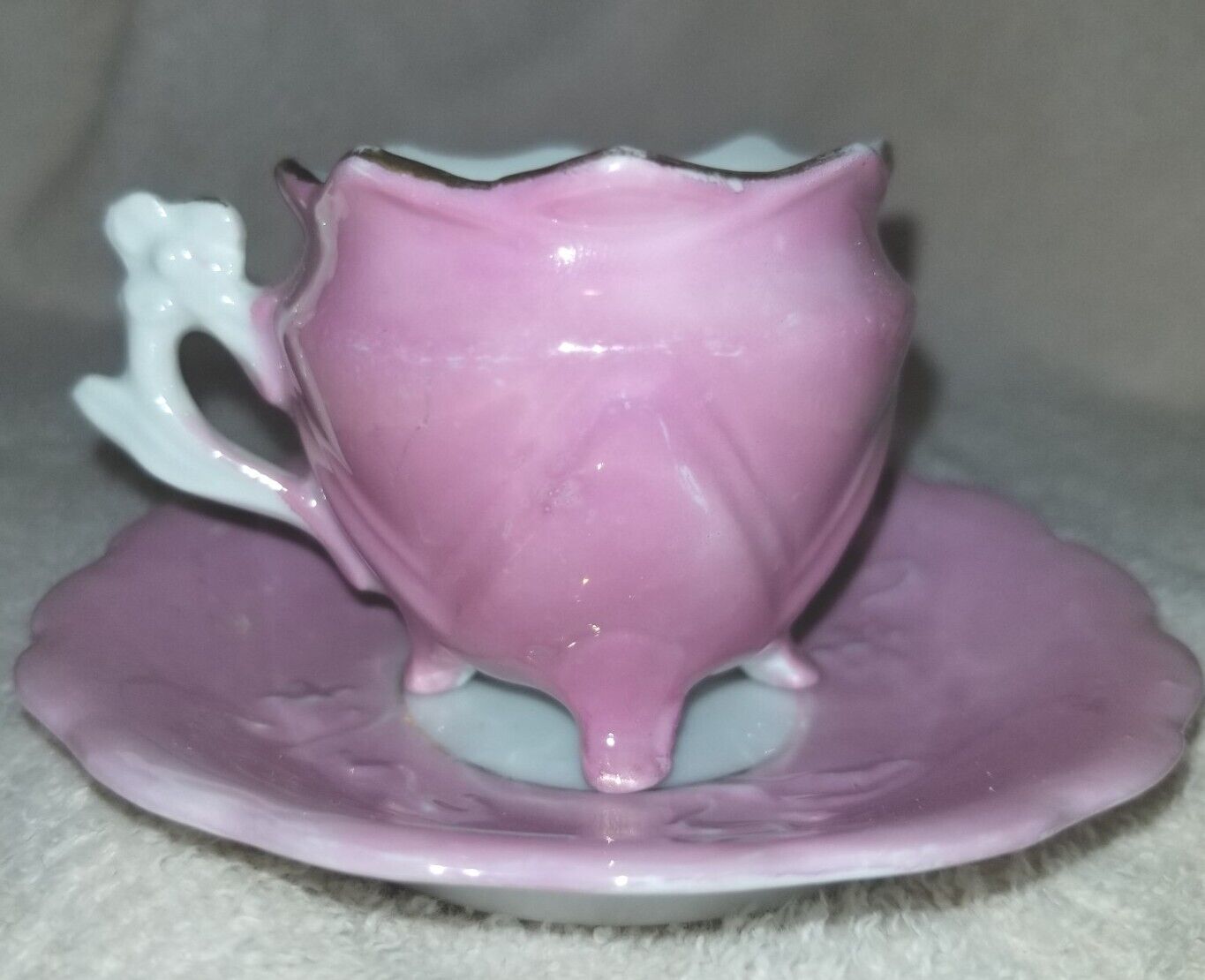 3 FOOTED Vintage Beautiful Pink & Gold Demitasse EXCELLENT CONDITON Beautiful 