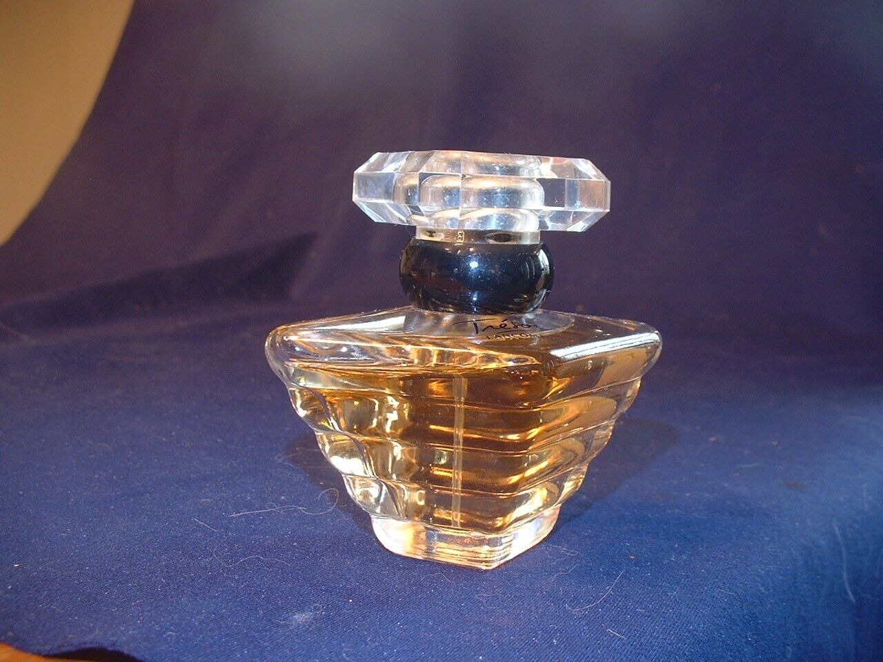 Vintage 1 Fl. Oz. Tresor Lancome Paris Eau De Parfume Spray