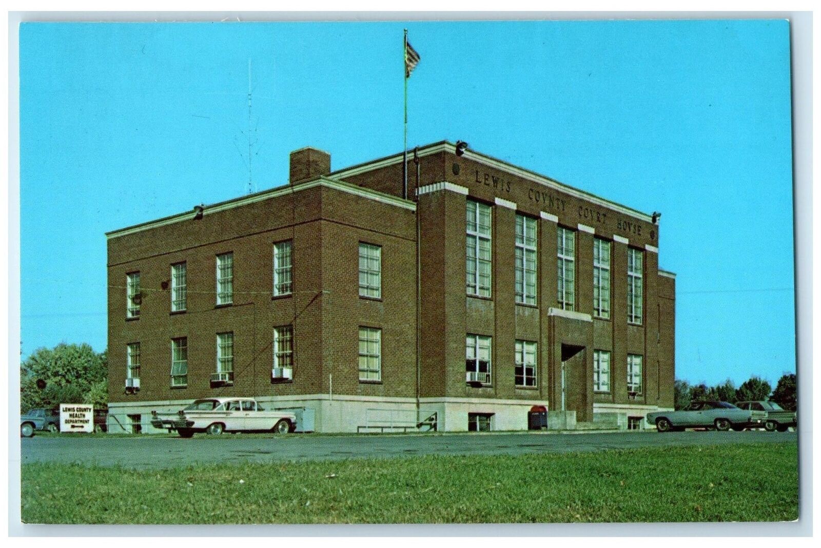 c1960s Lewis County Courthouse Exterior Hohenwald Tennessee TN Unposted Postcard