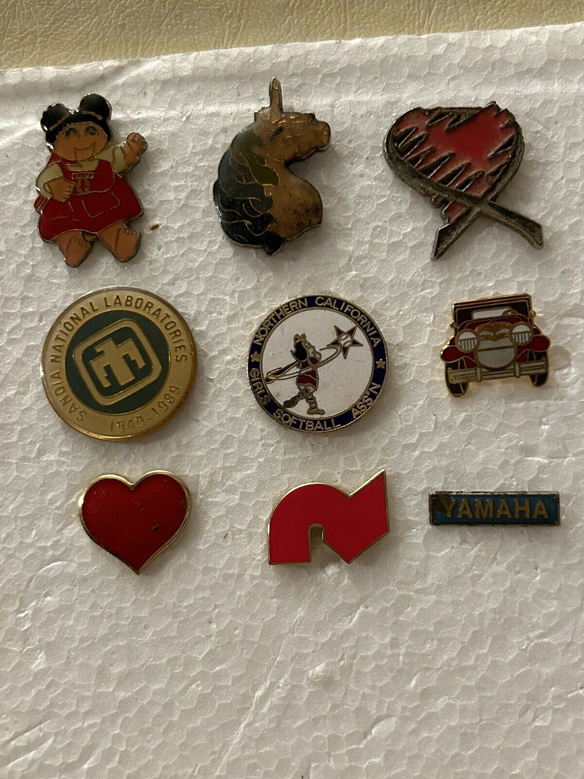 vintage lot of 9 old enamel pinback lapel pins