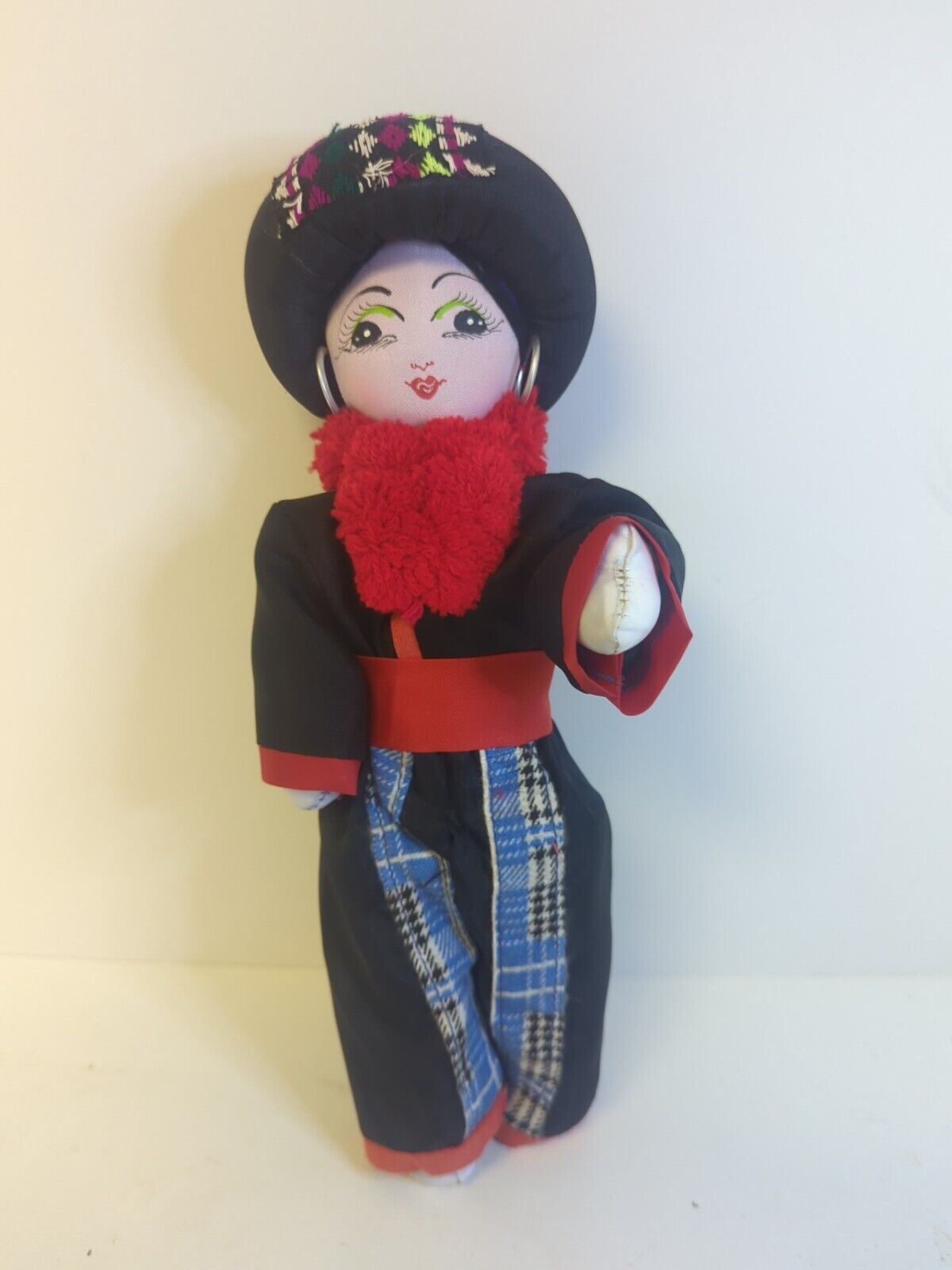 Vintage Yao Hill Tribe Thailand Doll 9.5\