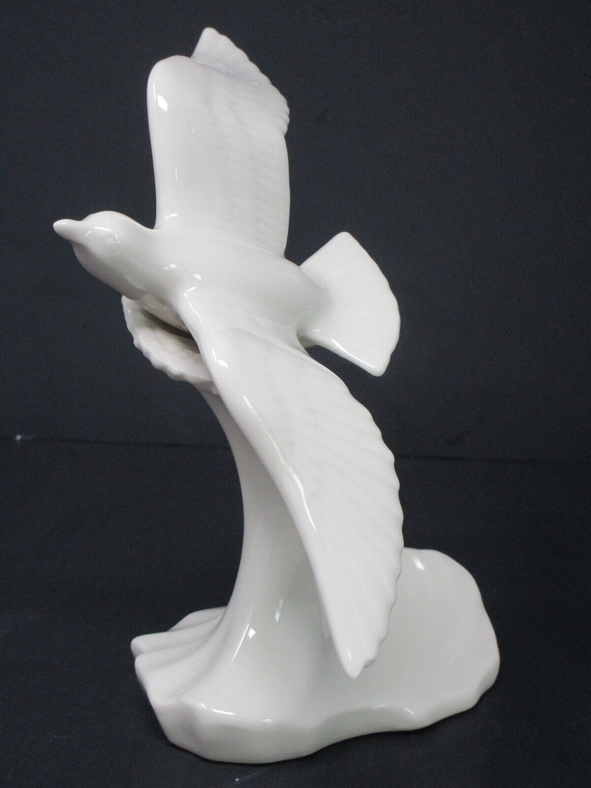Vintage Kingwood Ceramics All White Soaring Seagull on a Wave Figurine