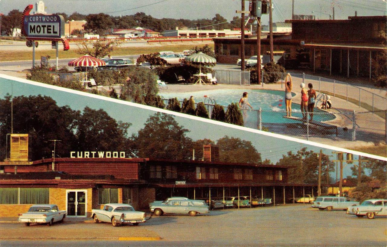 Gainesville, TX Texas CURTWOOD MOTEL~RESTAURANT~Emmett Curtis ROADSIDE Postcard