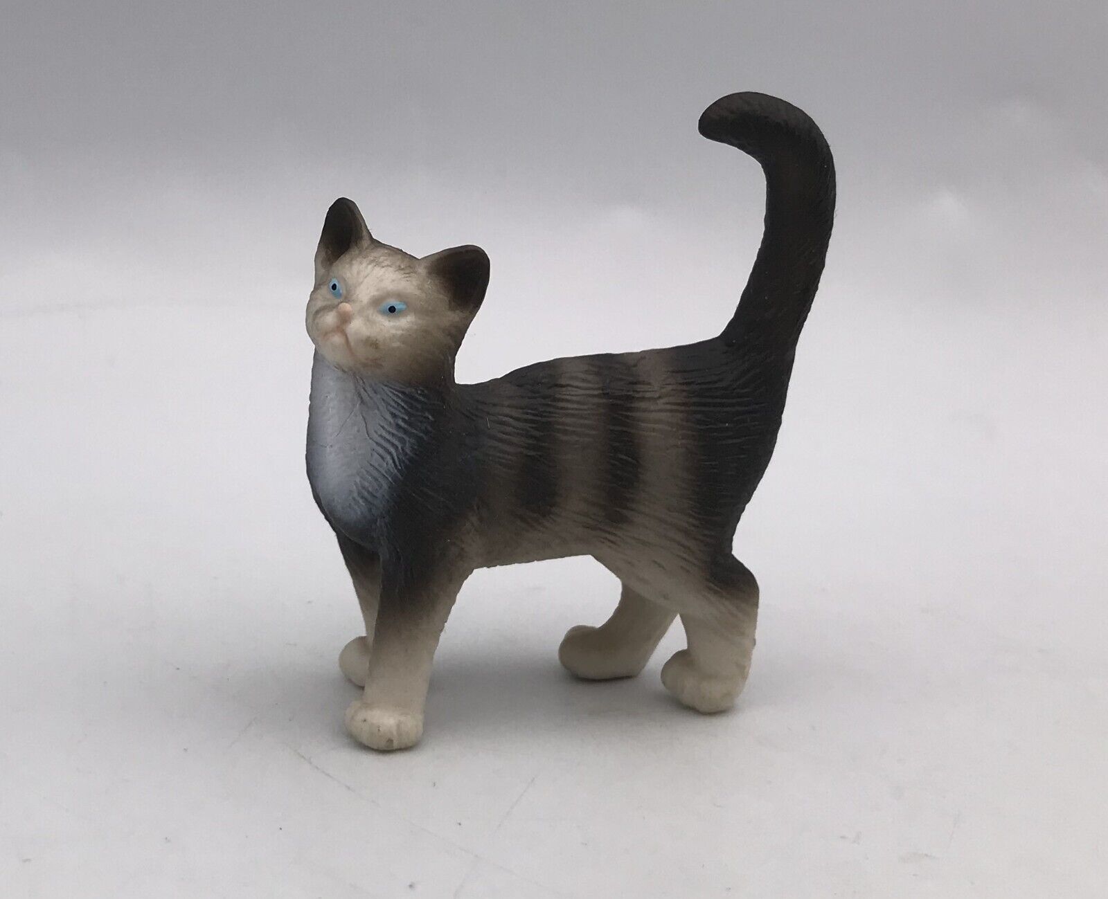 Schleich Standing GREY TABBY CAT Domestic Animal Figure Kitty 1997 Retired 13122