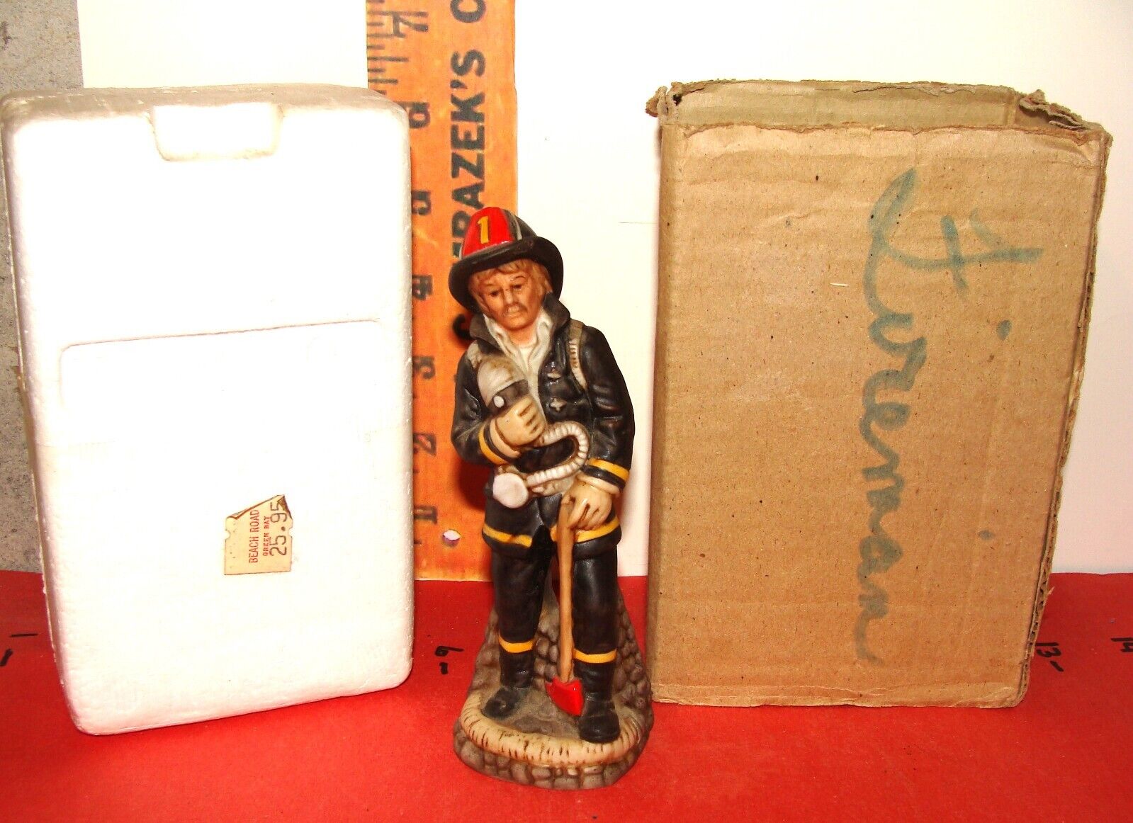 mini 1982 FIREMAN FIRE FIGHTER decanter Old Commonwealth Firefighter #1 w/ box