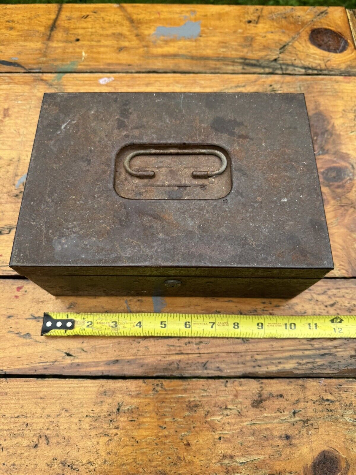 Vintage Metal Box Doesn’t Latch Shut No Key Green Antique 