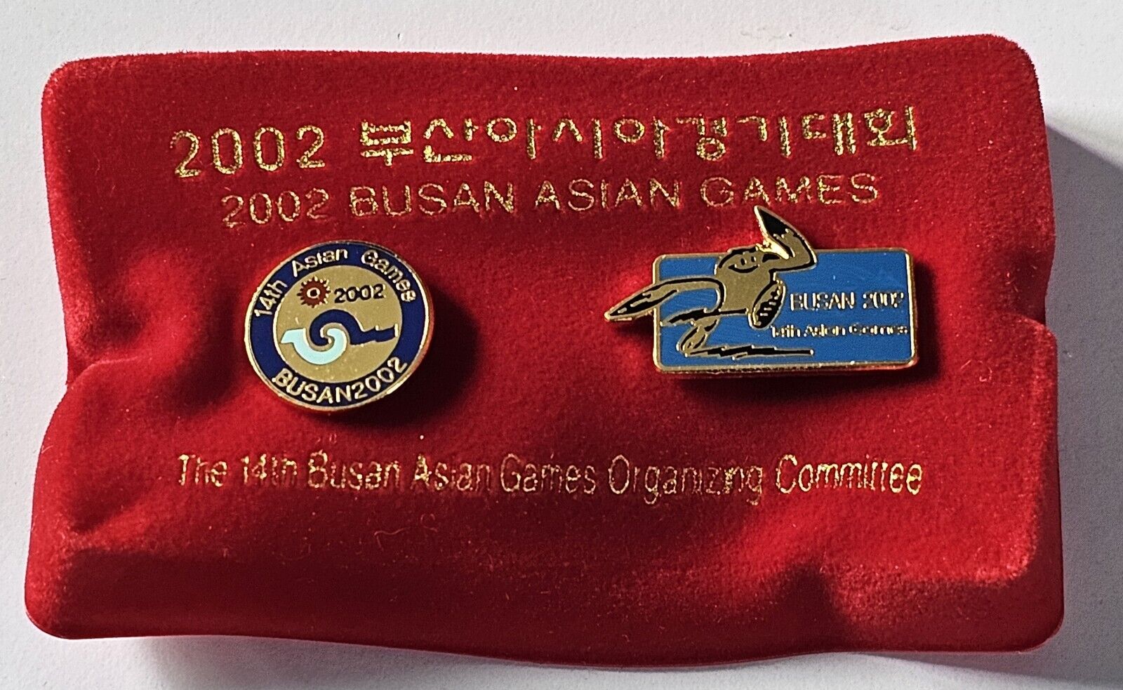 THE 14TH BUSAN 2002 ASIAN GAMES - 2X PIN BADGE ENAMEL
