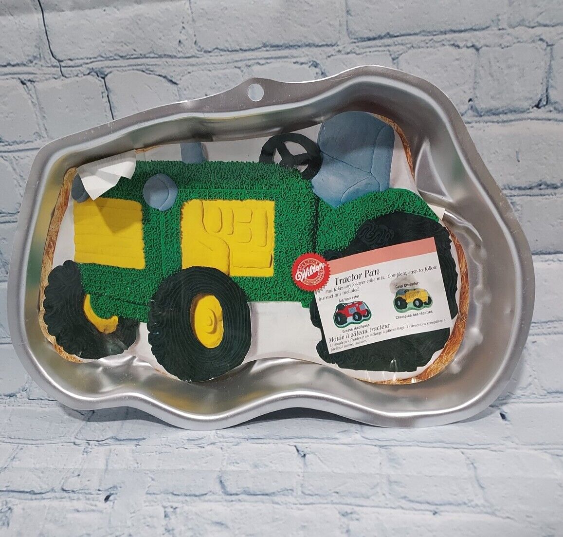 Wilton Vintage 2002 Tractor Cake Pan / Farmer Harvest Time
