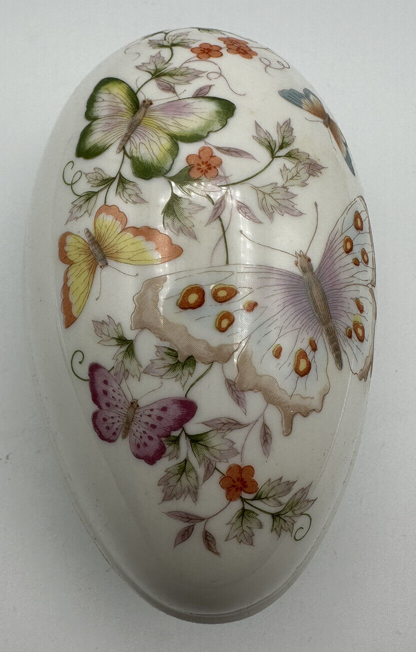AVON Butterflies Fine Porcelain Decorated Egg With 22K Gold Trim Vintage 1974