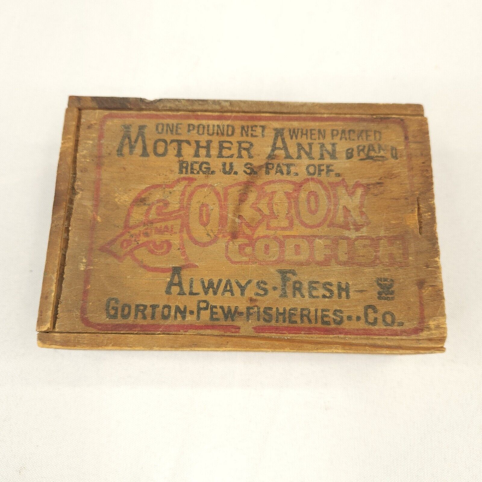 Vintage Gorton\'s Mother Ann Codfish Wooden Dovetail Box sliding lid 