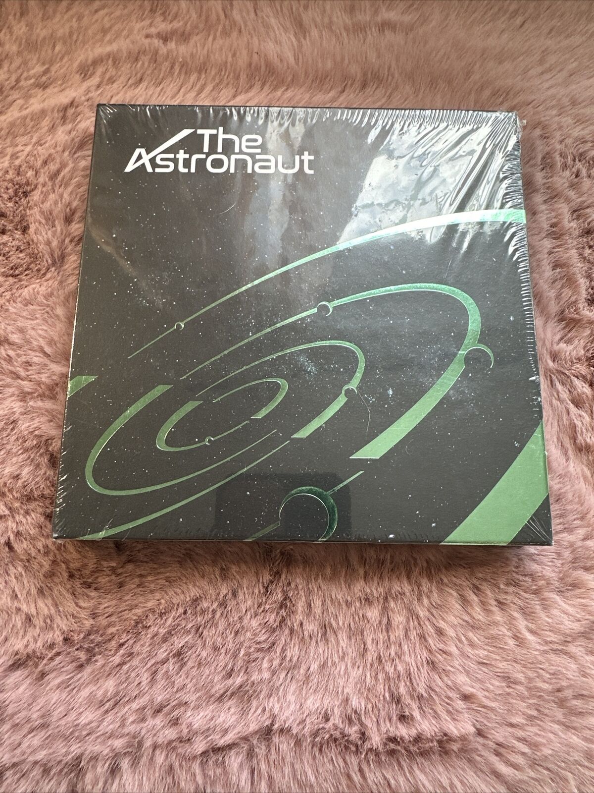 *SEALED* BTS Jin \'Astronaut\' Official Album WITH PHOTOCARD + FREEBIES