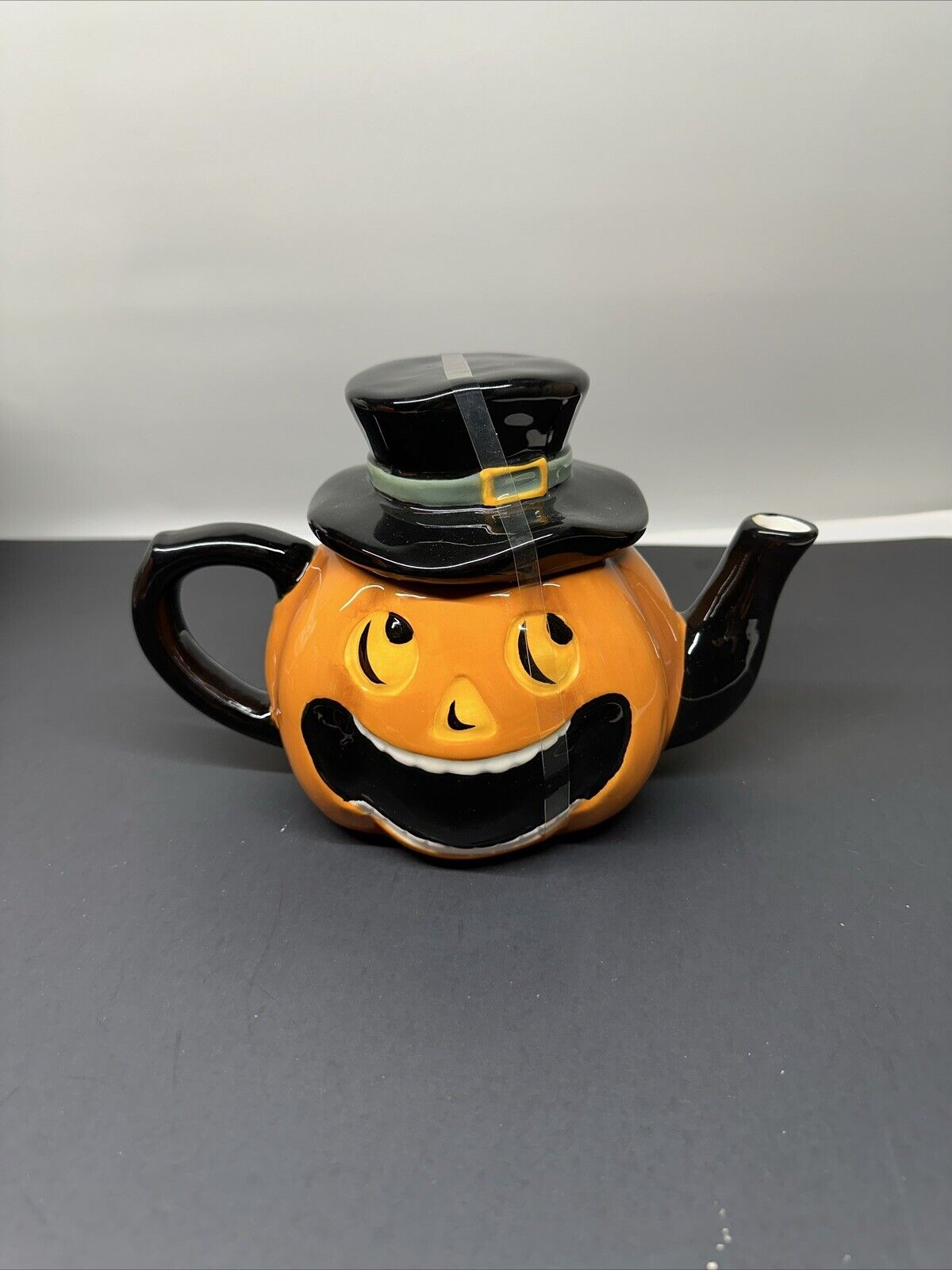 Potter\'s Studio Halloween Pumpkin With Hat Teapot