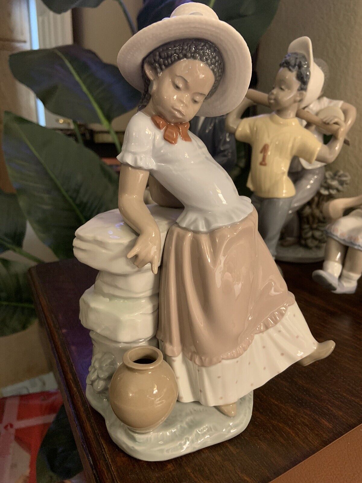 Lladro 5158 A Stepping Time Young Lady Black Legacy Secondary Price $280