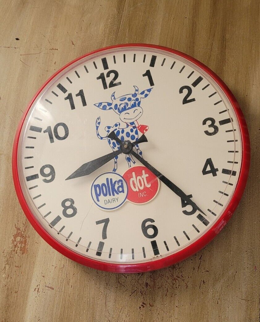 HTF. Vintage Polka Dot Dairy Inc Milk Clock with Rotating Logo Needs Battery