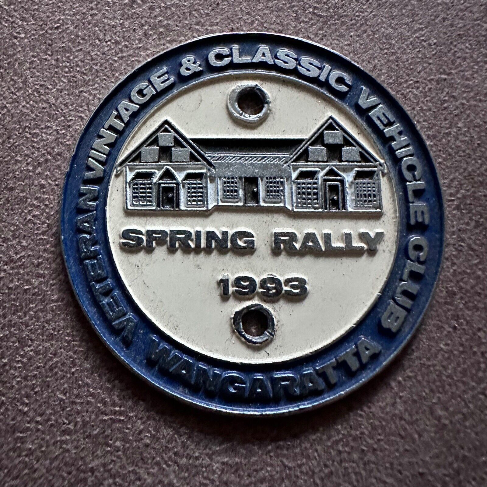 1993 SPRING RALLY VETERAN VINTAGE & CLASSIC CAR CLUB WANGARATTA CAR GRILLE BADGE