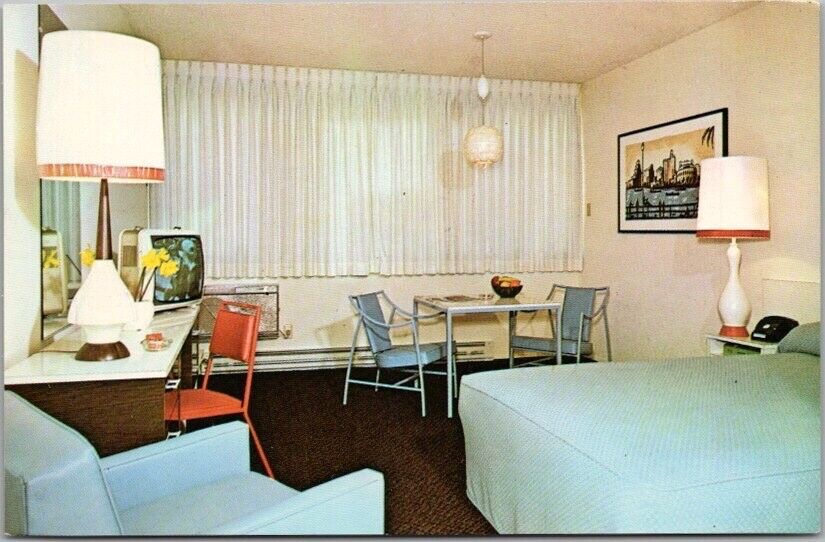 c1960s Advertising Postcard Room View / Mid-Century Furniture TV On - Blank Back