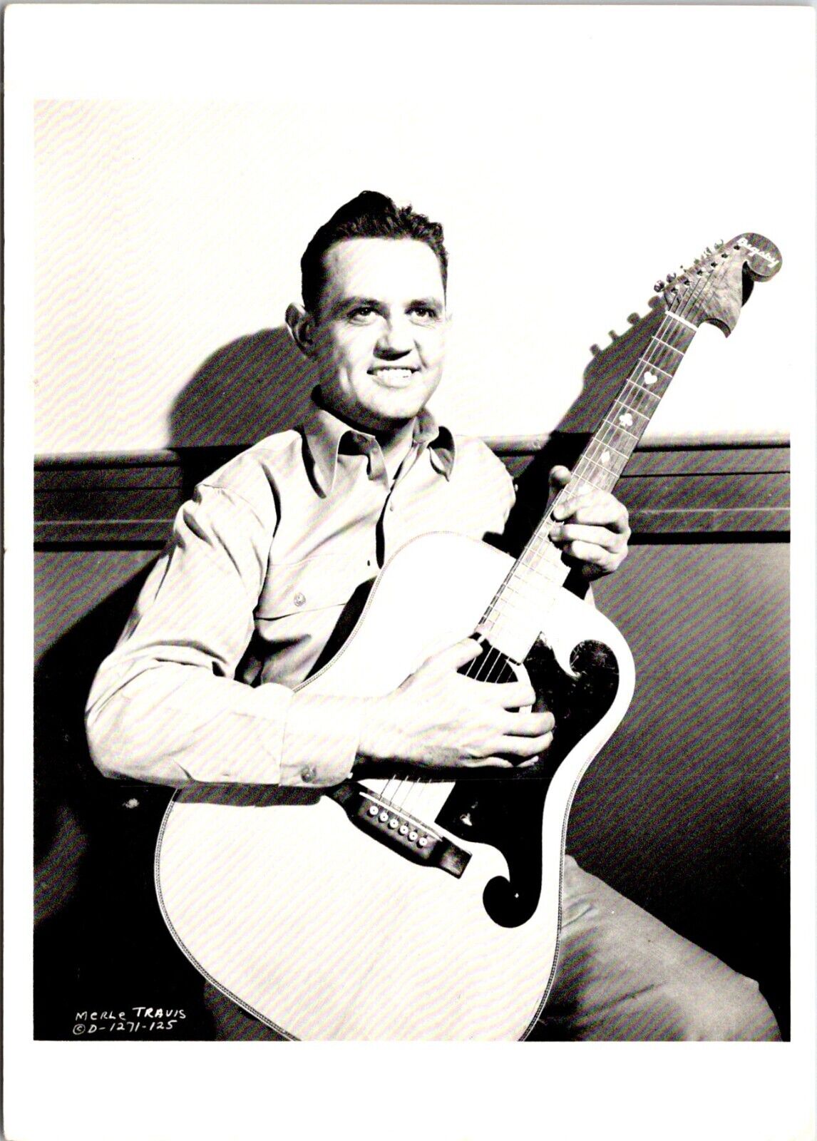 Postcard Merle Travis 1953 Playing Guitar C89