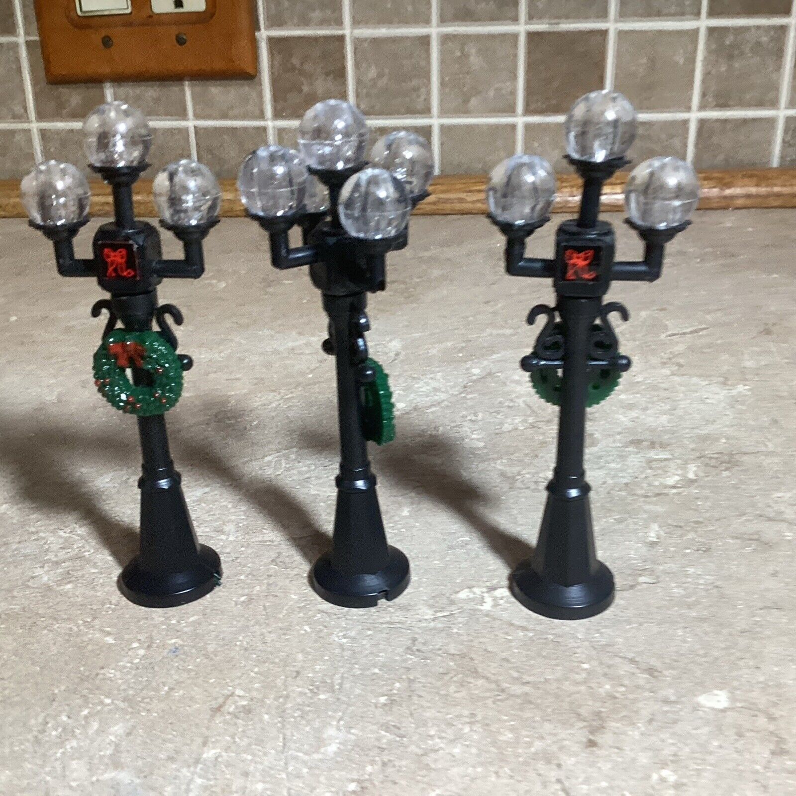 O’WELL Vintage Christmas Village Accessories  - 3 Street Lights 5” Tall