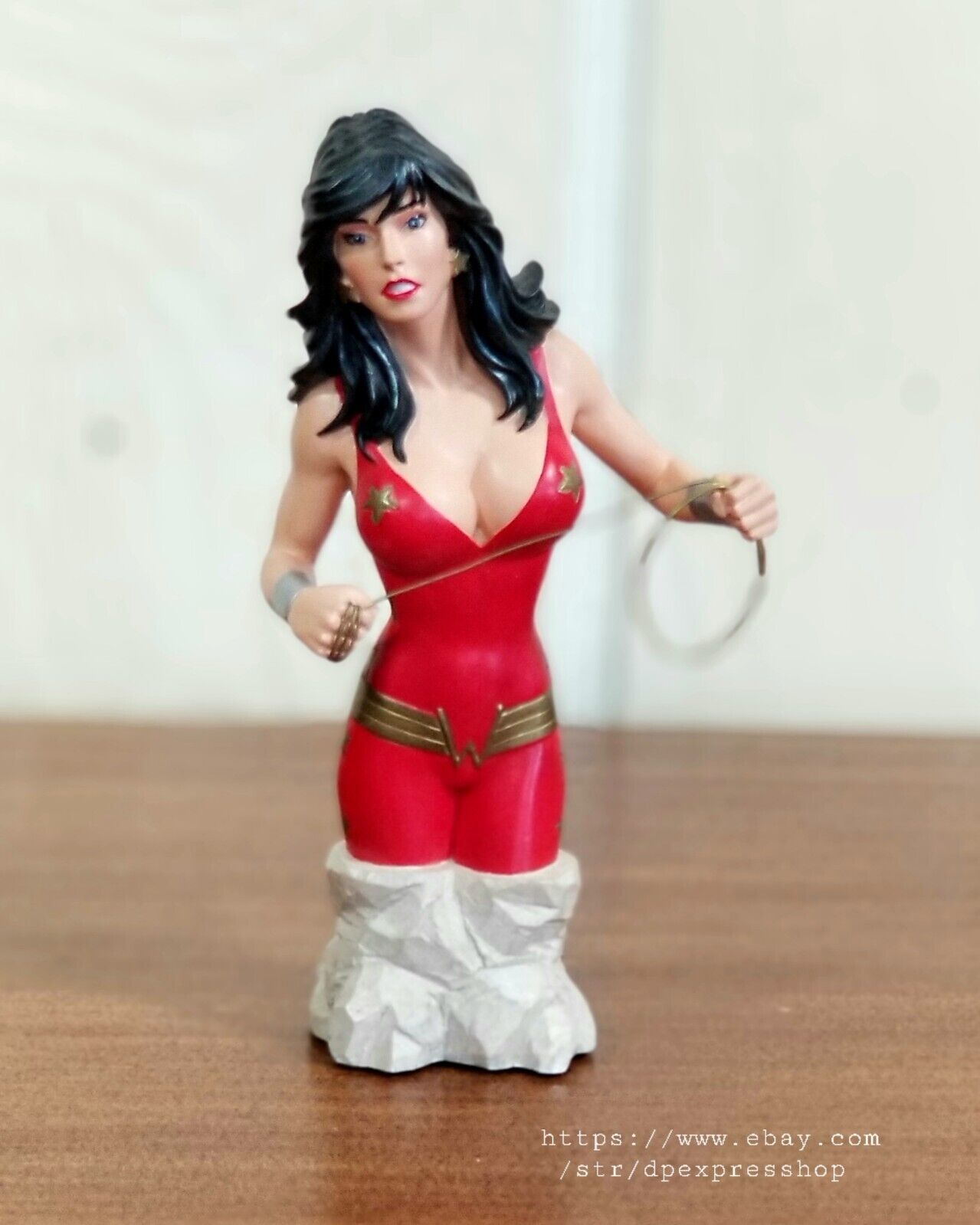 DONNA TROY Wonder Girl DC Direct Women of the DC Universe Mini-Bust 2623/6000