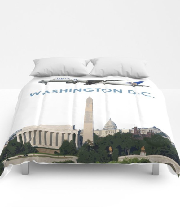 United Airlines Boeing 777 over DC - Queen Size Comforter