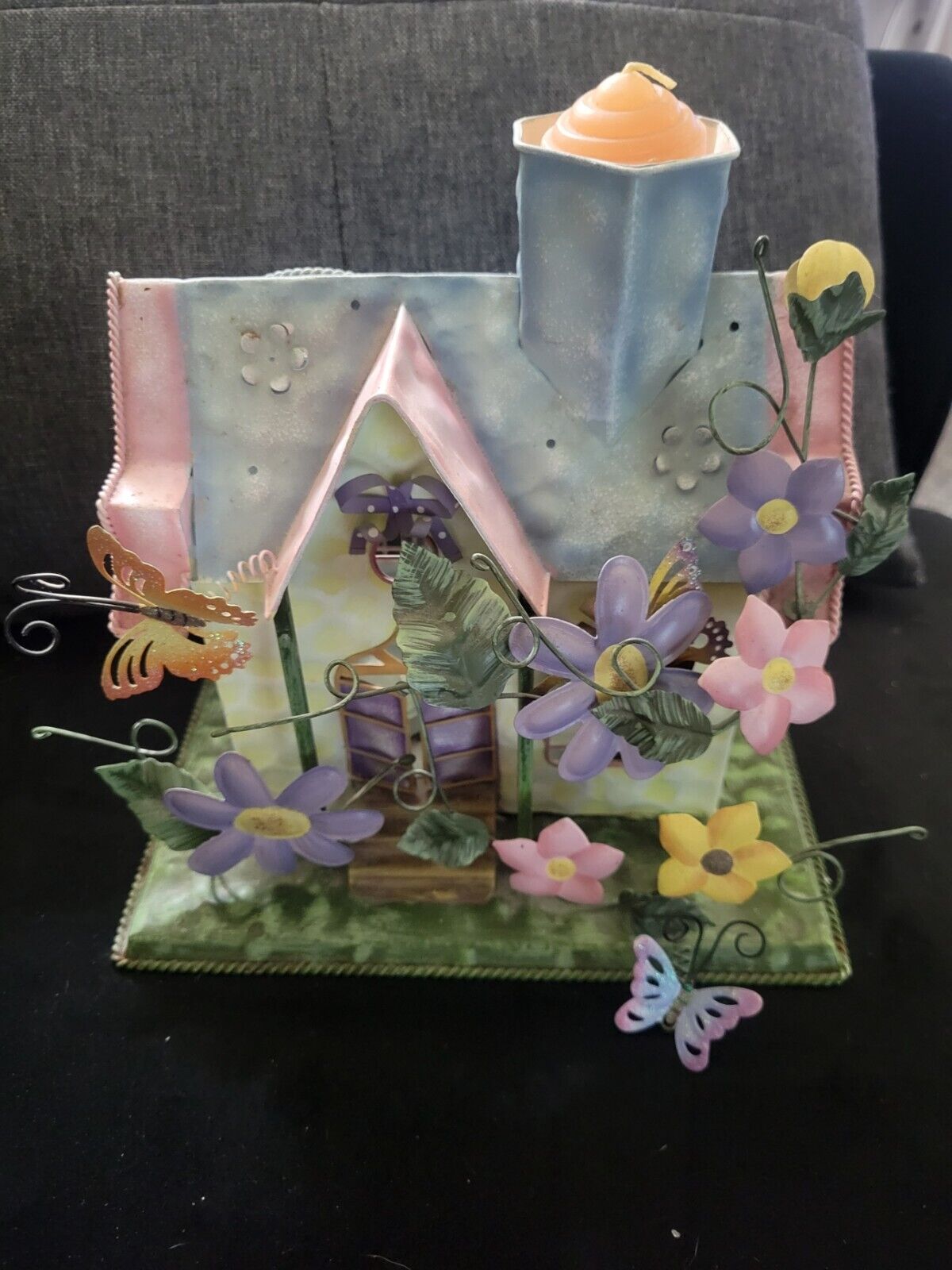 New Gorgeous HI spring candle house
