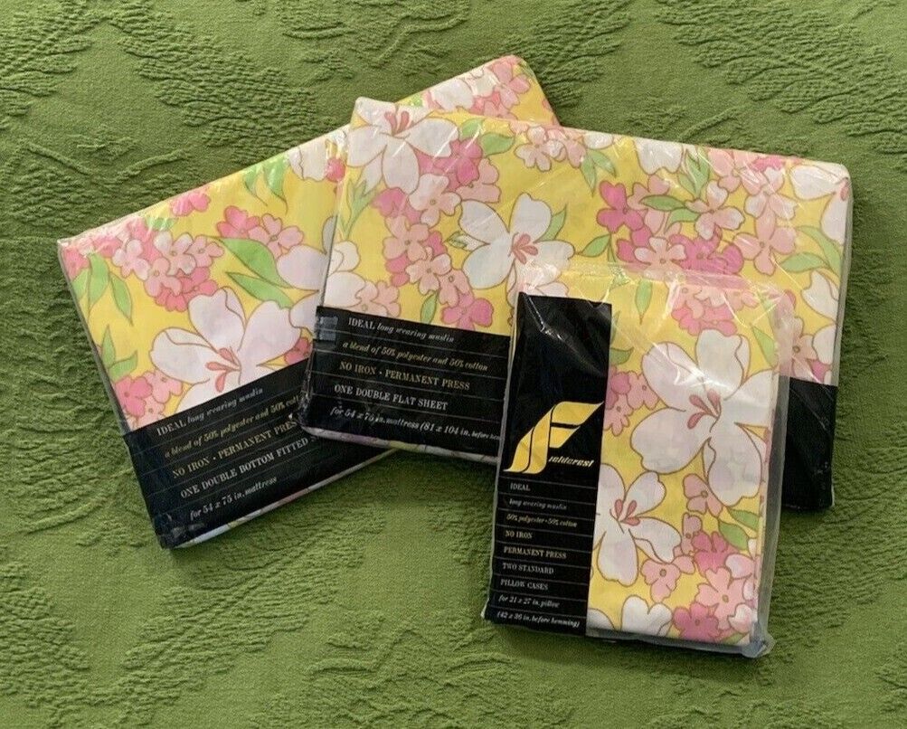 Vintage 70\'s Fieldcrest Flower Power Flat & Fitted Sheets & 2 Pillowcases