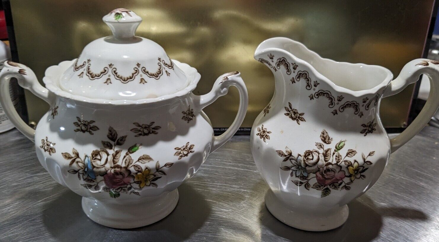 VINTAGE J&H MEAKIN CHINA SUGAR W/LID & CREAMER CHATSWORTH  MADE IN ENGLAND
