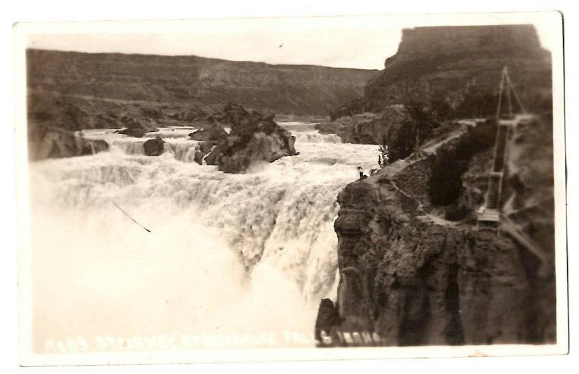 Idaho RPPC Shoshone Falls 1911 with Two Men on Cliff Real Photo Postcard L5