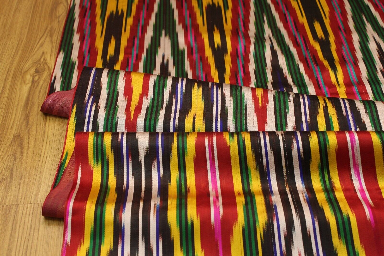 1970s/3.4 m ethnic vintage silk ikat fabric/Uzbek luxury boho cloth Khan-atlas