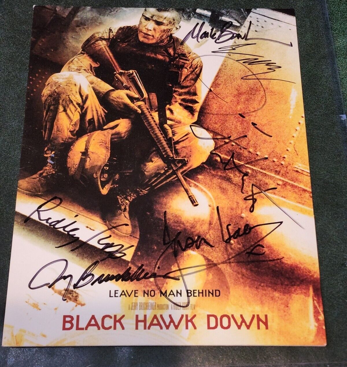 Blackhawk Down Signed Ewan McGregor Ridley Scott +4 Autograph Poster JSA Rare